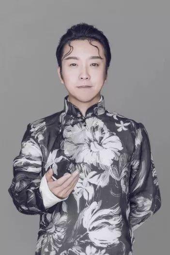 李玉刚回家吃瓜,揭秘娱乐圈幕后故事