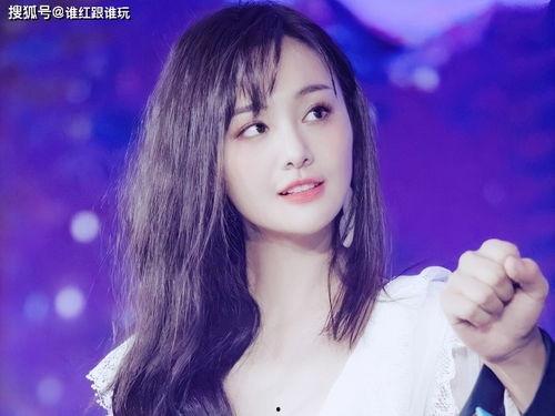 郑爽吃瓜的文案,揭秘娱乐圈的“瓜田”风云