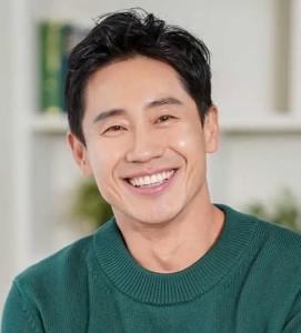 韩国男演员吃瓜,韩国男演员的“吃瓜”日常